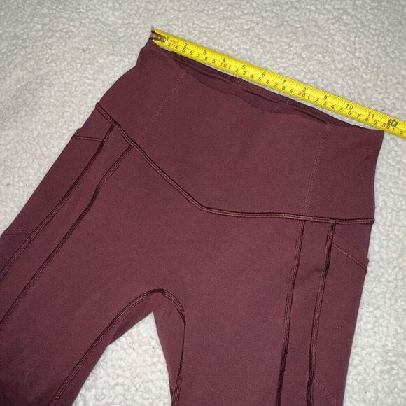 Lululemon Women’s Burgundy Maroon Athletic Leggings Size 6 EUC - Picture 3 of 12
